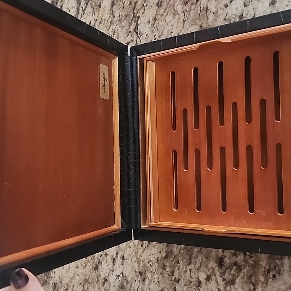 Davidoff Travel Cigar Humidor $3000 Retail- Rare